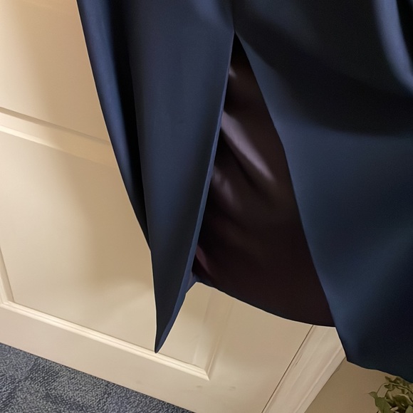 Cache Gown - Picture 4 of 5